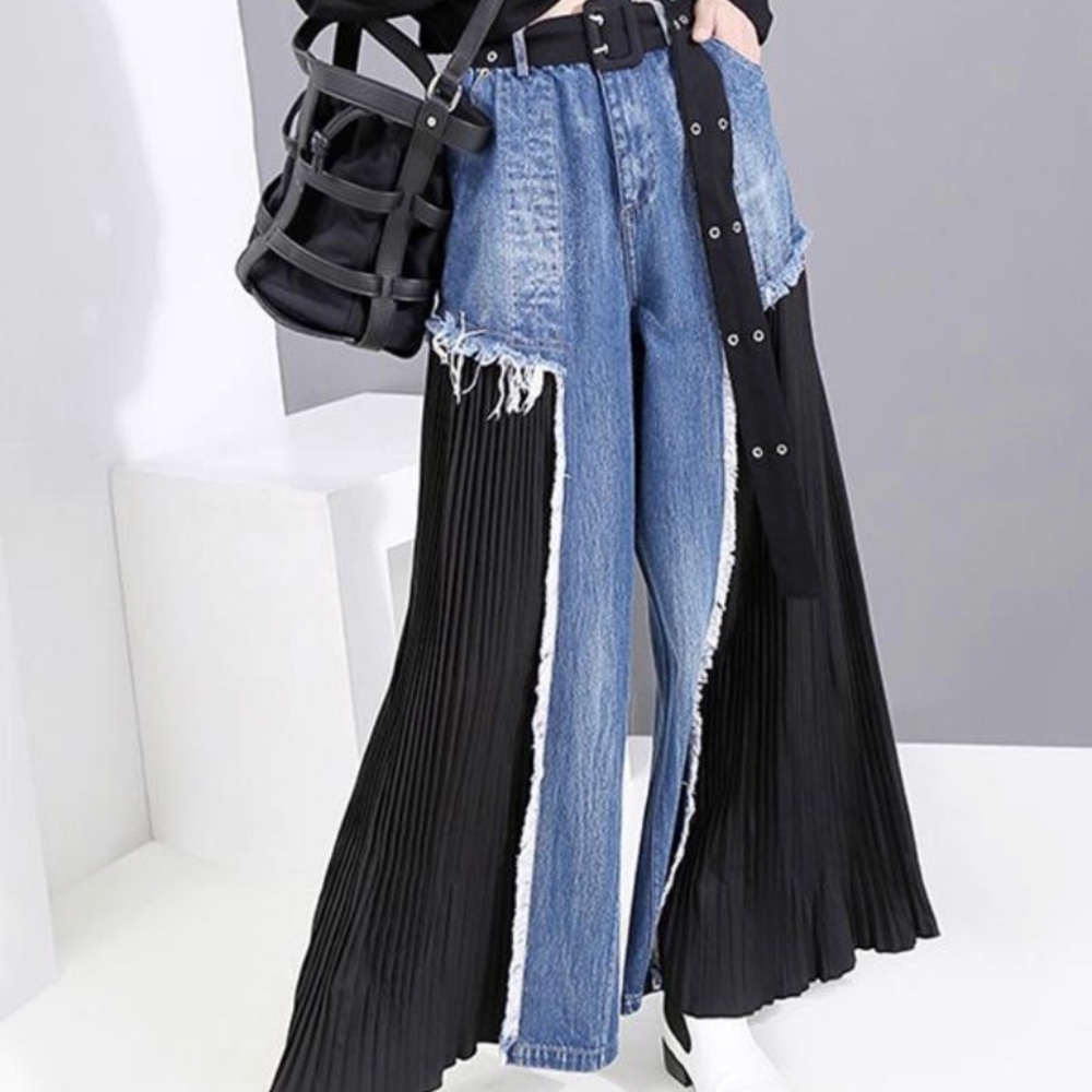 Jeans with black sheer side material